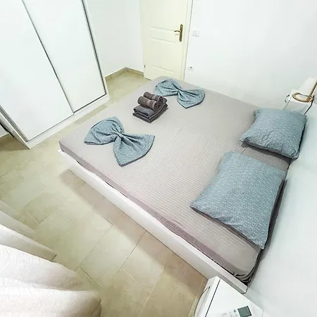 Riviera Glow B86 דירה