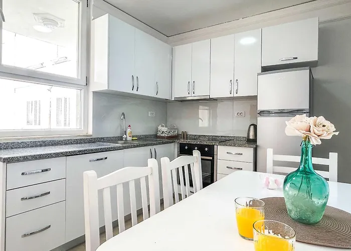 Riviera Glow B86 דירה