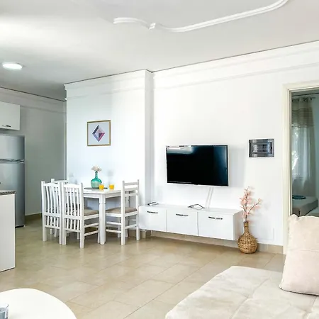 Riviera Glow B86 Daire Golem (Tirana)