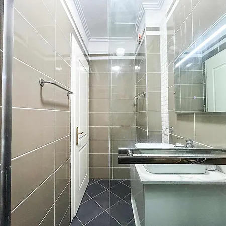 Riviera Glow B86 Apartman *