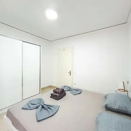 Riviera Glow B86 Apartman *