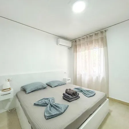Riviera Glow B86 Daire Golem (Tirana)
