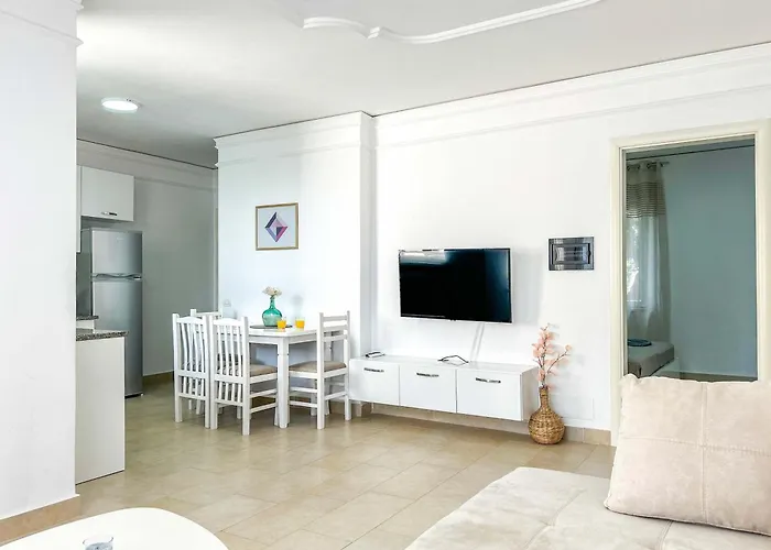 Riviera Glow B86 Lägenhet Golem (Tirana)