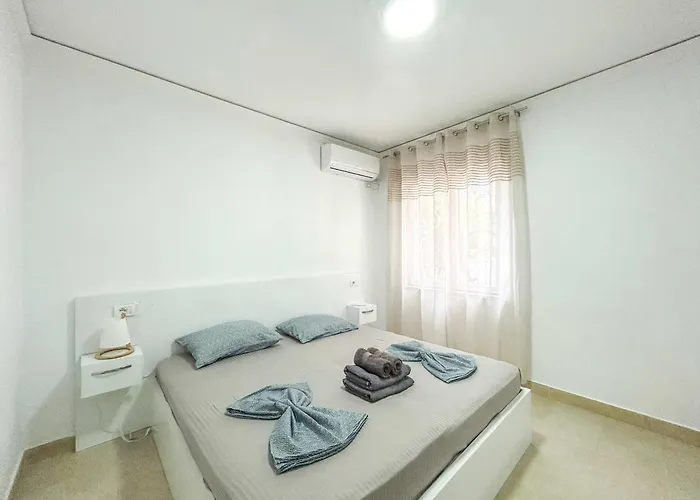 Riviera Glow B86 Lägenhet Golem (Tirana)