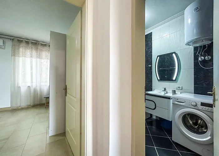 Riviera Glow B86 Lägenhet Golem (Tirana)